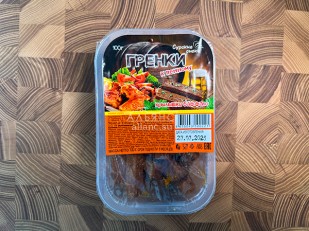 Багет пшеничный грибы и сметана: Сурские гренки Крылышки баффало (100 гр)