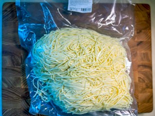 Орехи: Сырный продукт ФЕРМЕРСКИЙ паутинка белая