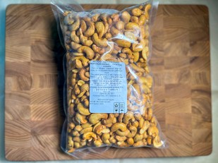 Кукурузные шарики со вкусом краба: Кешью 