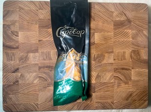 Диспенсеры для снеков: Сыр 100 гр ГОРНЫЙ СЫРОВАР (Косичка копчёная)