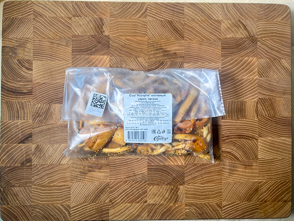 Сыр 150 гр ГОРНЫЙ СЫРОВАР (Ассорти копчёный с укропом и чесноком) в Альметьевске