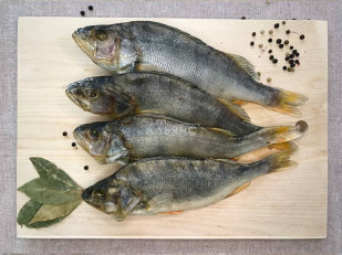 Семечки: Окунь речной вяленый